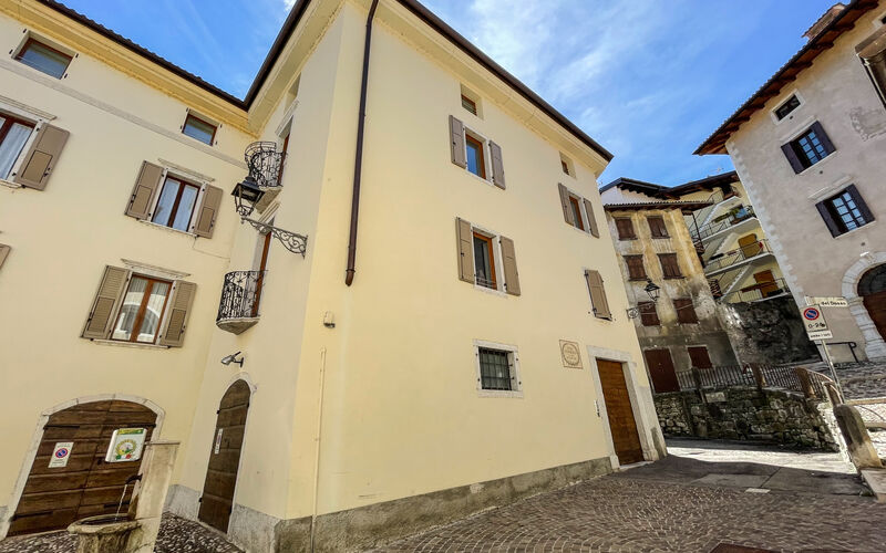 Alloggi a ROVERETO - S.Osvaldo - Piano Primo - Piano 1 / stanze singole 1 / stanze doppie 2 / bagni 2