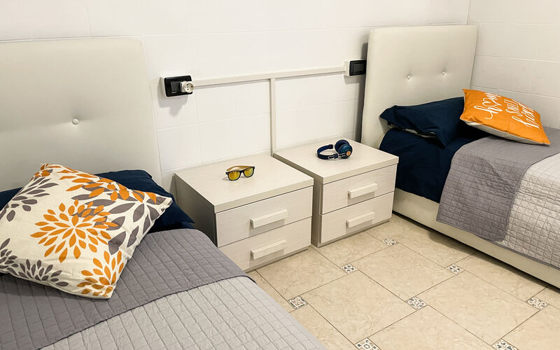 ROVERETO - C.so Bettini - Stanza 3 Doppia - Letto 2