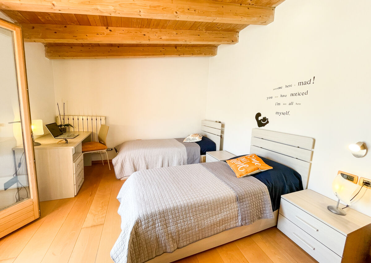ROVERETO - C.so Bettini - Stanza 4 Doppia - Letto 1