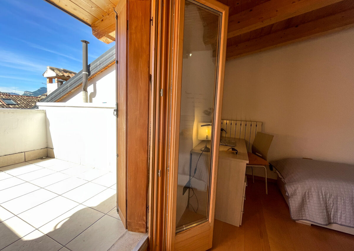 ROVERETO - C.so Bettini - Stanza 4 Doppia - Letto 2
