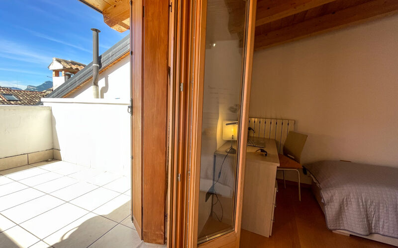 ROVERETO - C.so Bettini - Stanza 4 Doppia - Letto 2