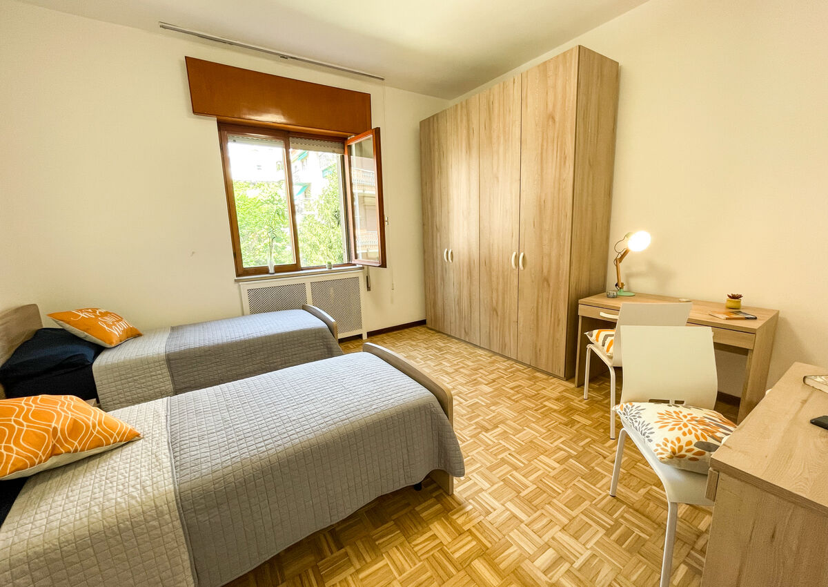 VICENZA - Via Meschinelli - Stanza 3 Doppia - Letto 1