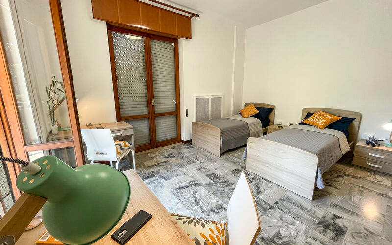 VICENZA - Via Meschinelli - Stanza 4 Doppia - Letto 2