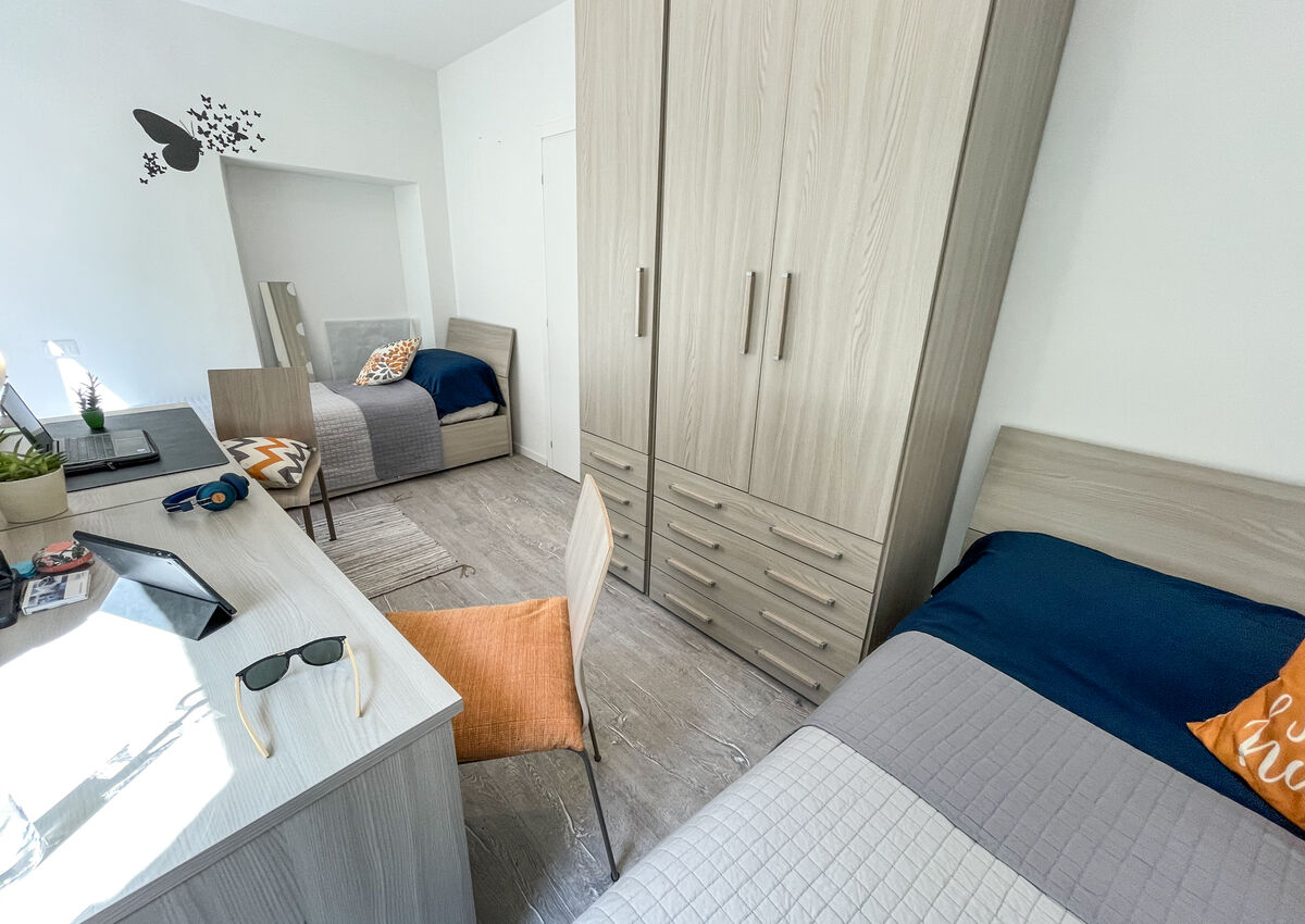 ROVERETO - S.Osvaldo - Piano Primo - Stanza 2 Doppia - Letto 1