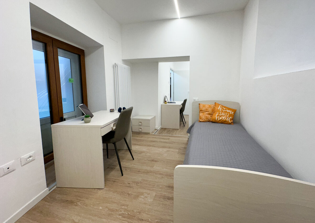 ROVERETO - S.Osvaldo - Piano Terra - Stanza Doppia - letto 2