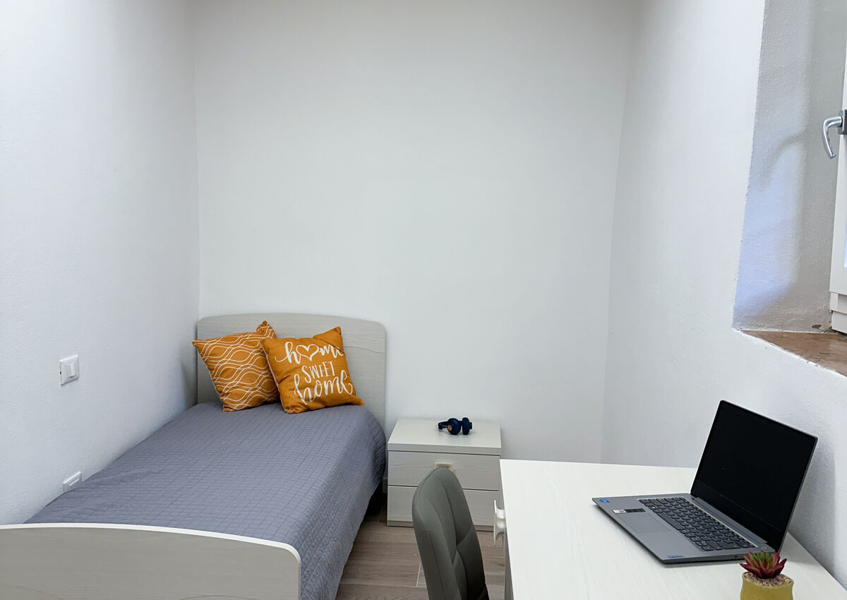 ROVERETO - Valbusa 1 - lato nord - Stanza 1 