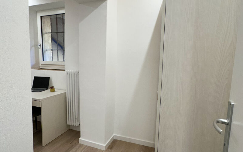 ROVERETO - Valbusa 1 - lato nord - Stanza 1 