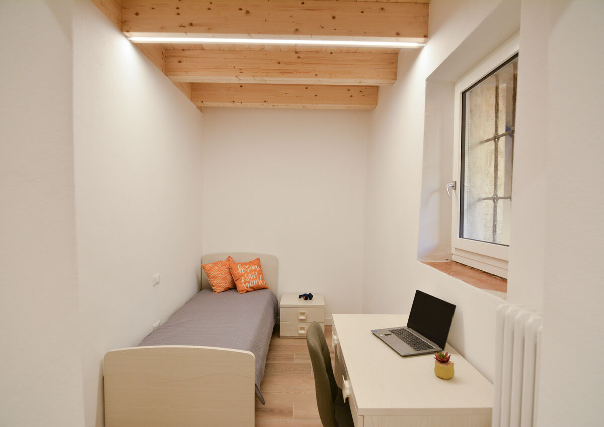 ROVERETO - Valbusa 1 - lato nord - Stanza 1 