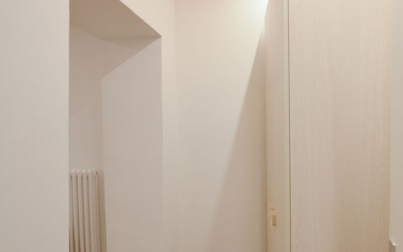 ROVERETO - Valbusa 1 - lato nord - Stanza 1 