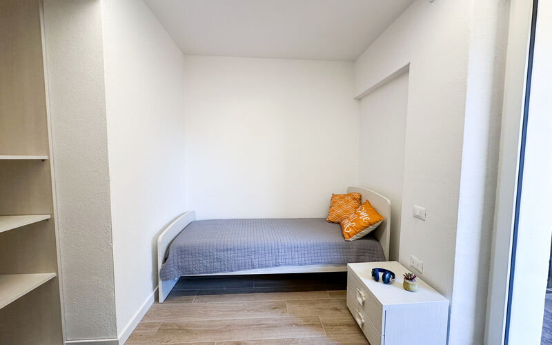 ROVERETO - Valbusa 1 - lato nord - Stanza 2 