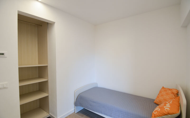 ROVERETO - Valbusa 1 - lato nord - Stanza 2 