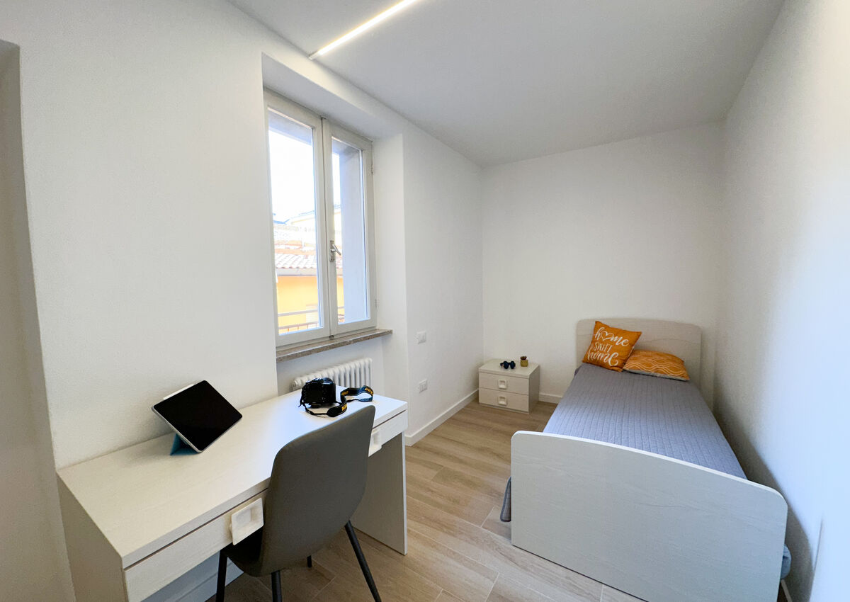 ROVERETO - Valbusa 1 - lato nord - Stanza 3