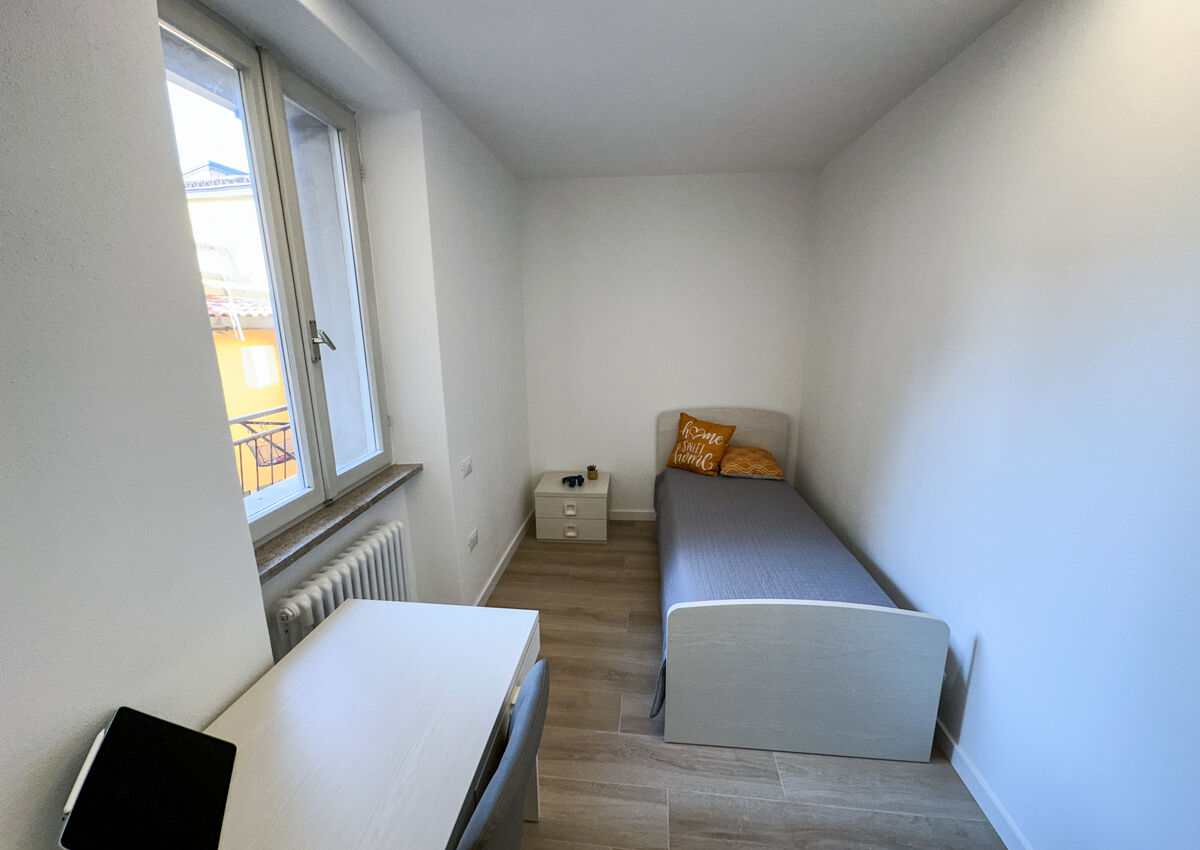 ROVERETO - Valbusa 1 - lato nord - Stanza 3