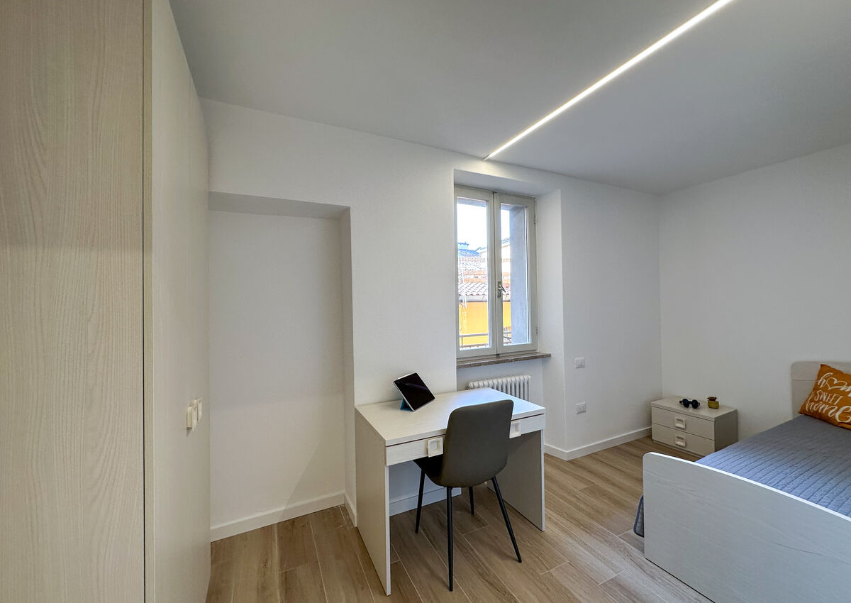 ROVERETO - Valbusa 1 - lato nord - Stanza 3