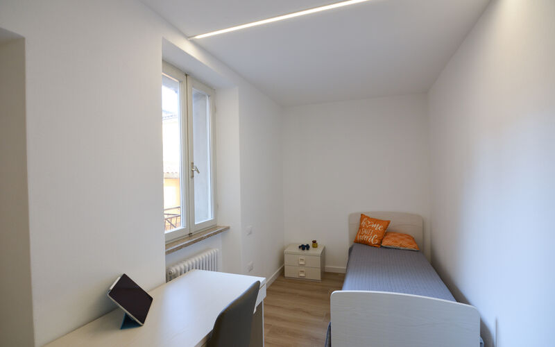 ROVERETO - Valbusa 1 - lato nord - Stanza 3