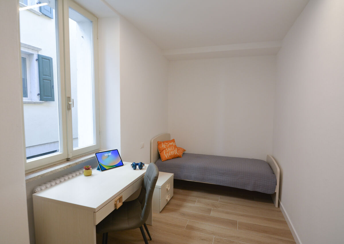 ROVERETO - Valbusa 1 - lato nord - Stanza 4