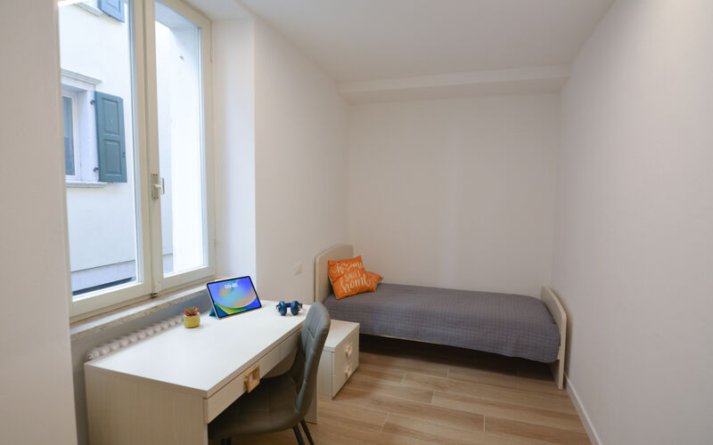 ROVERETO - Valbusa 1 - lato nord - Stanza 4