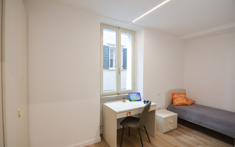 ROVERETO - Valbusa 1 - lato nord - Stanza 4