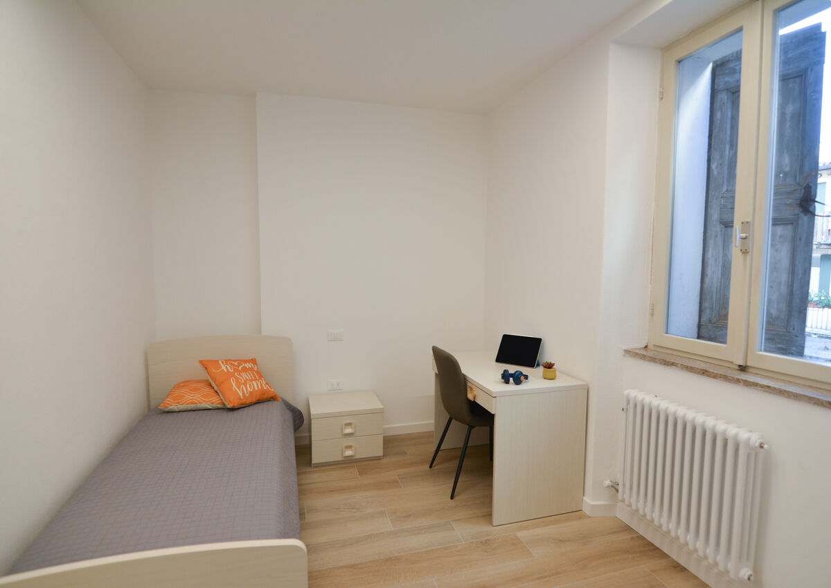 ROVERETO - Valbusa 1 - lato nord - Stanza 5