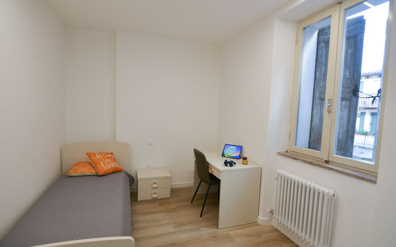 ROVERETO - Valbusa 1 - lato nord - Stanza 5