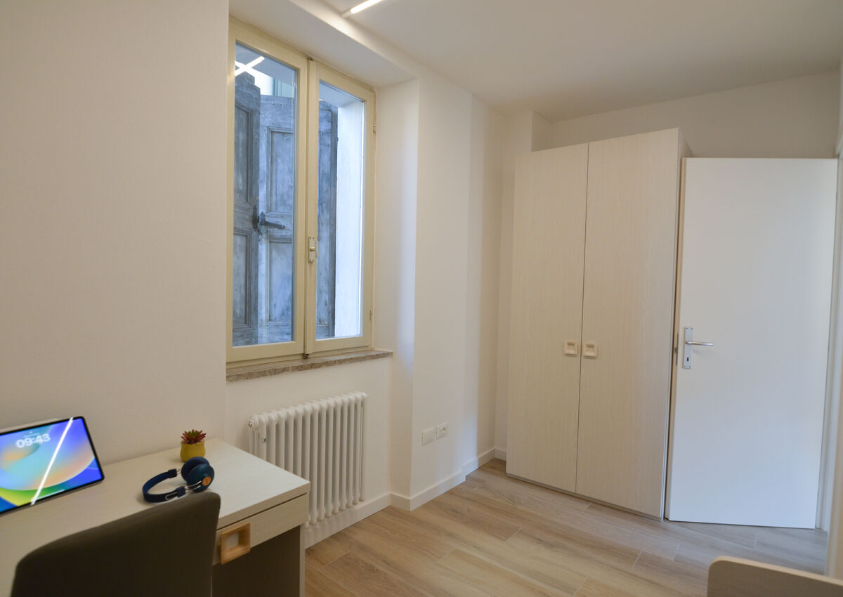 ROVERETO - Valbusa 1 - lato nord - Stanza 5