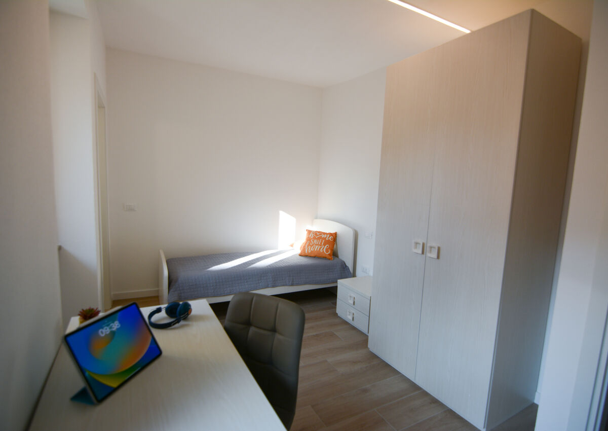 ROVERETO - Valbusa 1 - lato nord - Stanza 6