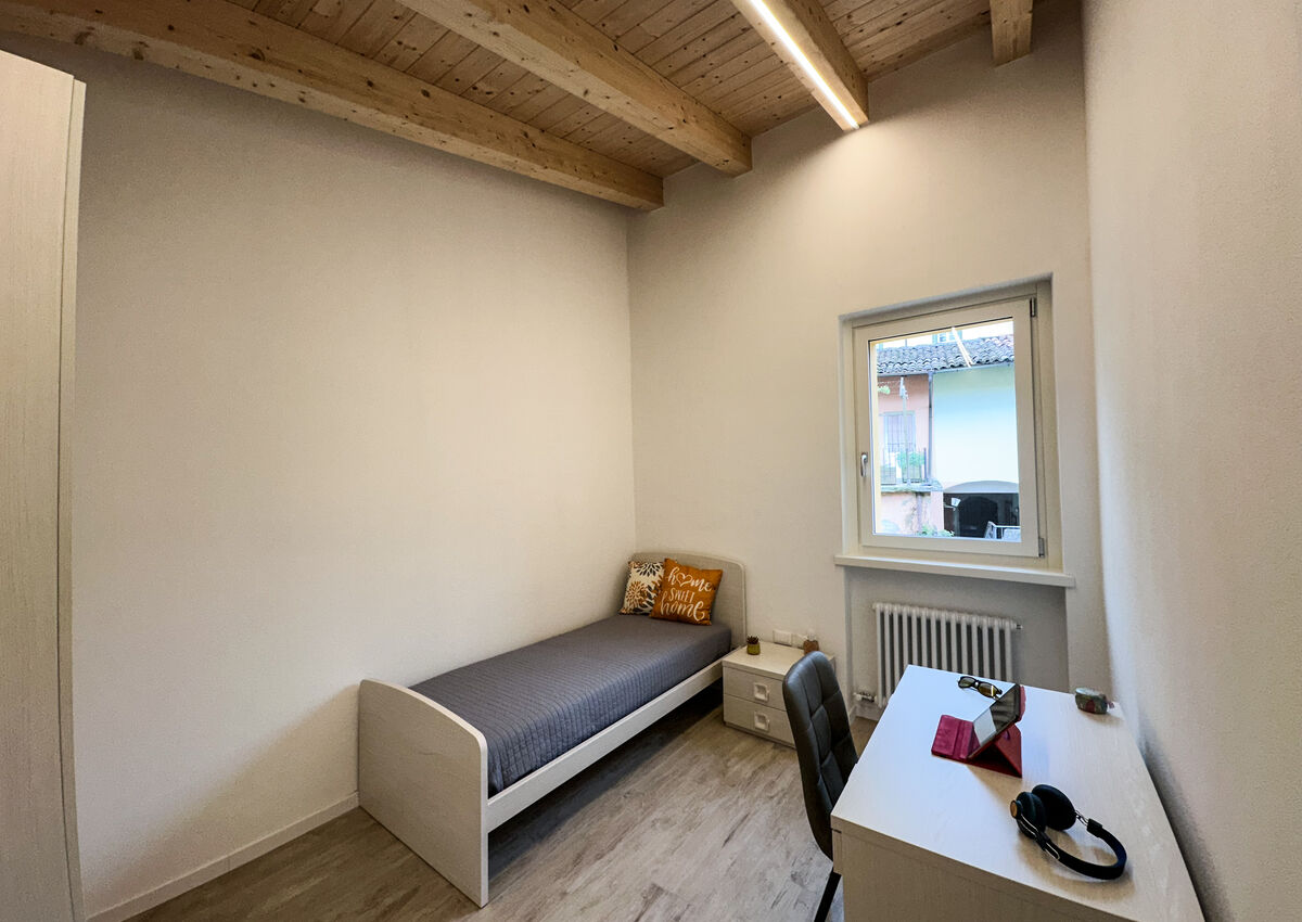 ROVERETO - Valbusa 4 - lato sud - Stanza 3