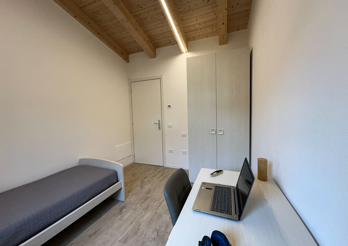 ROVERETO - Valbusa 4 - lato sud - Stanza 4