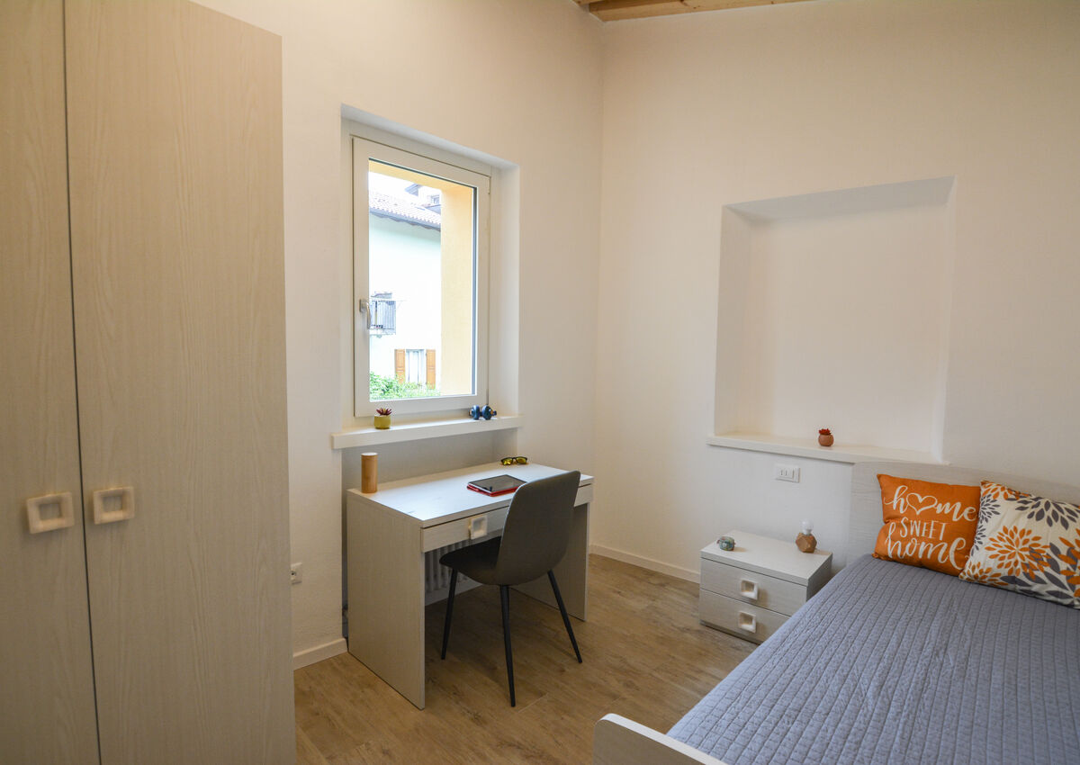 ROVERETO - Valbusa 4 - lato sud - Stanza 5