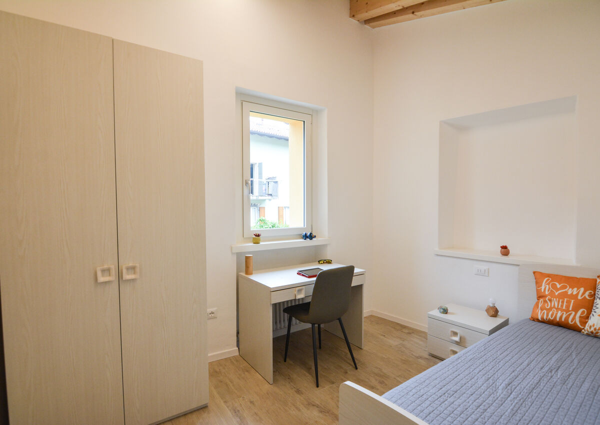 ROVERETO - Valbusa 4 - lato sud - Stanza 5