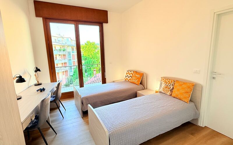 VICENZA - Via Arzignano - Stanza doppia - letto 1