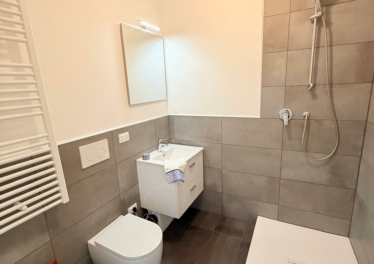 VICENZA - Via Arzignano - Stanza doppia - letto 2