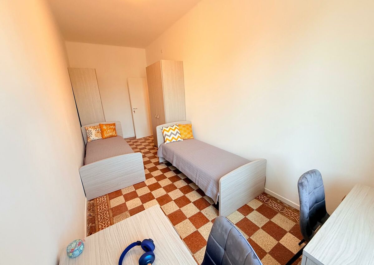 VICENZA - Viale della Pace - Int 1 - Stanza Doppia 1 - Letto 1