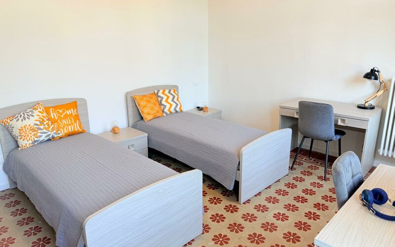 VICENZA - Viale della Pace - Int 1 - Stanza doppia 2 - letto 2