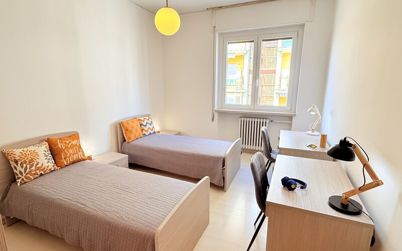 VICENZA - Via Borgo Casale - Stanza doppia 1 - letto 1