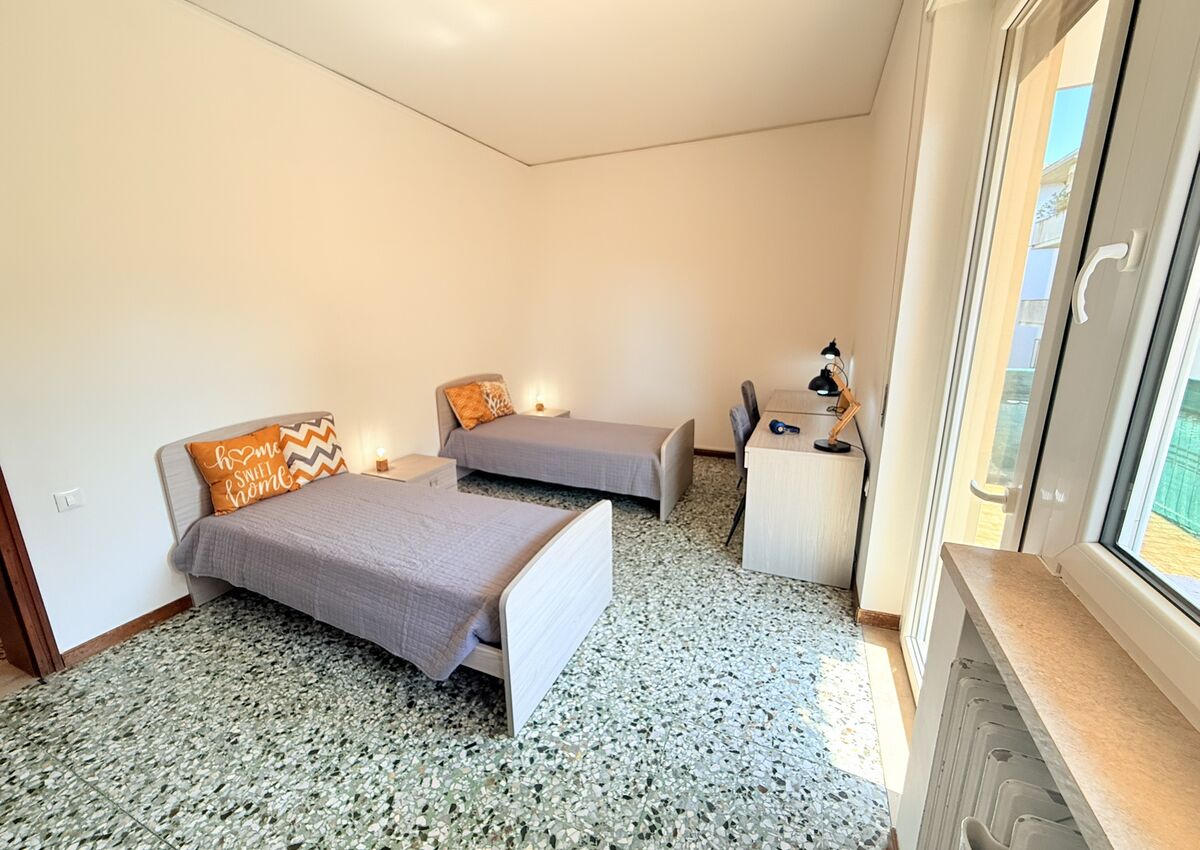 VICENZA - Via Borgo Casale - Stanza doppia 2 - letto 2